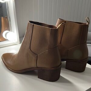 Chinese Laundry Tan Block Heel Ankle Boots